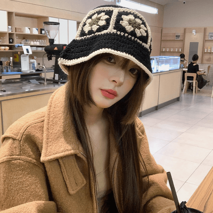 バケットハット 花モチーフ かぎ針編みのクロシェ 手編みバケットハット