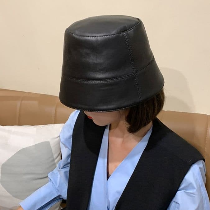 バケットハット 艶やか 本革バケットハット