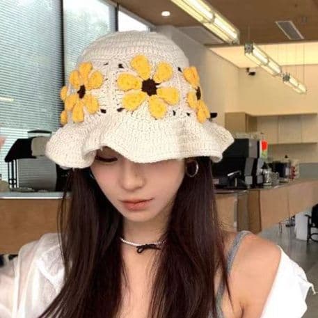 バケットハット 花咲く優しさ かぎ針編みのクロシェ 手編み 編み物バケットハット