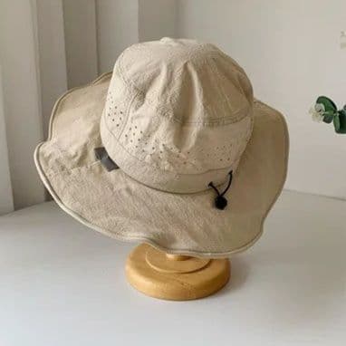 バケットハット 通気性抜群メッシュ穴あき紐付きバケットハット