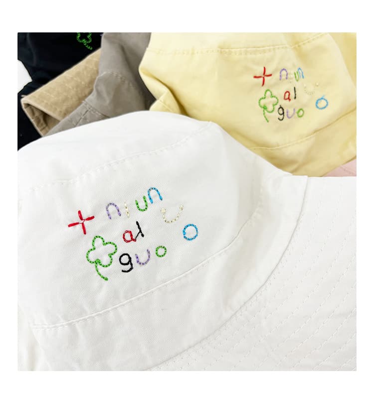 バケットハット 刺繍入り紐付きバケットハット